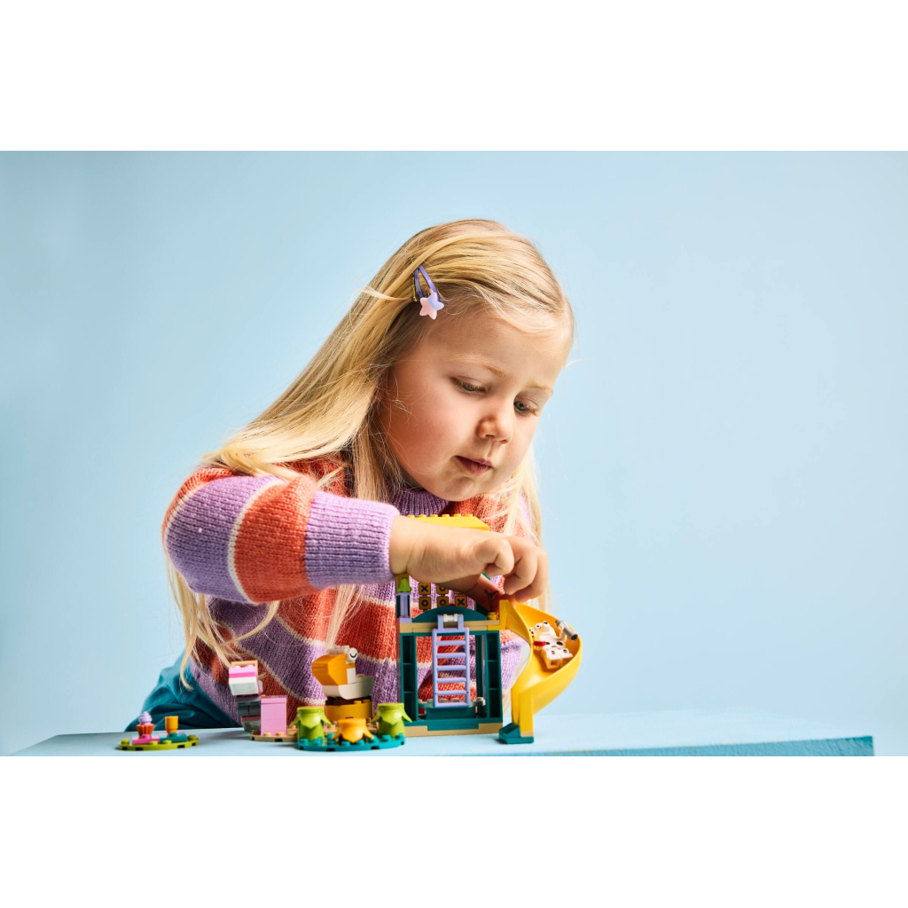 Конструктор LEGO Bluey Веселощі з Блуї та Хлоєю на ігровому майданчику (11201) - фото 9 Конструктор LEGO Bluey Веселощі з Блуї та Хлоєю на ігровому майданчику (11201) - фото 9