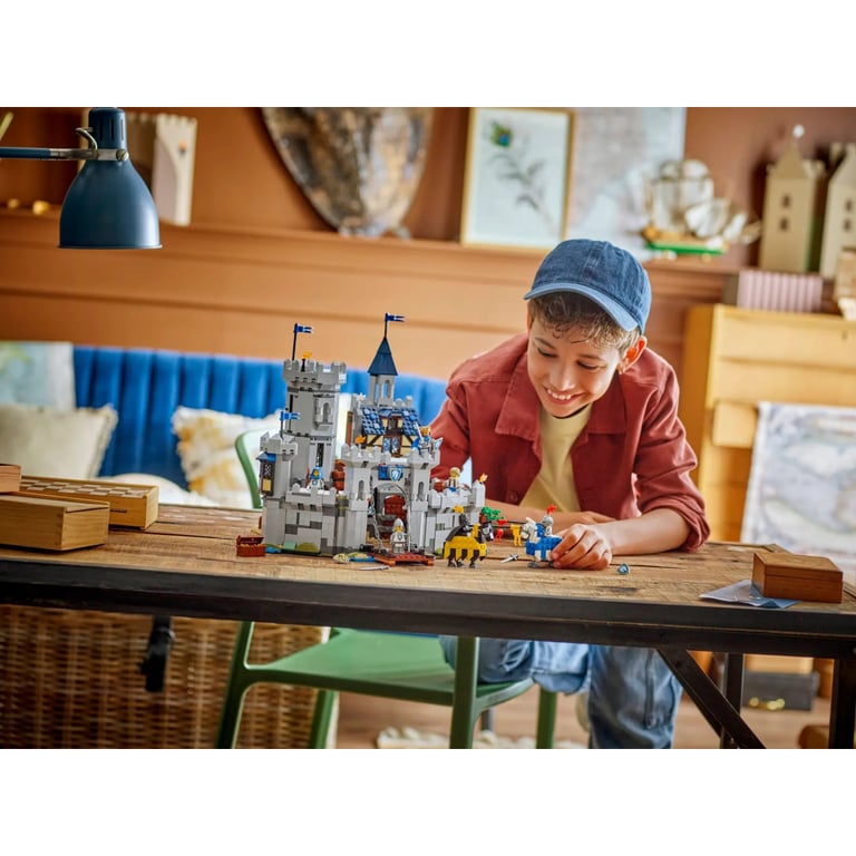 Конструктор LEGO Creator Середньовічний замок із лицарем на коні (31168) - фото 11