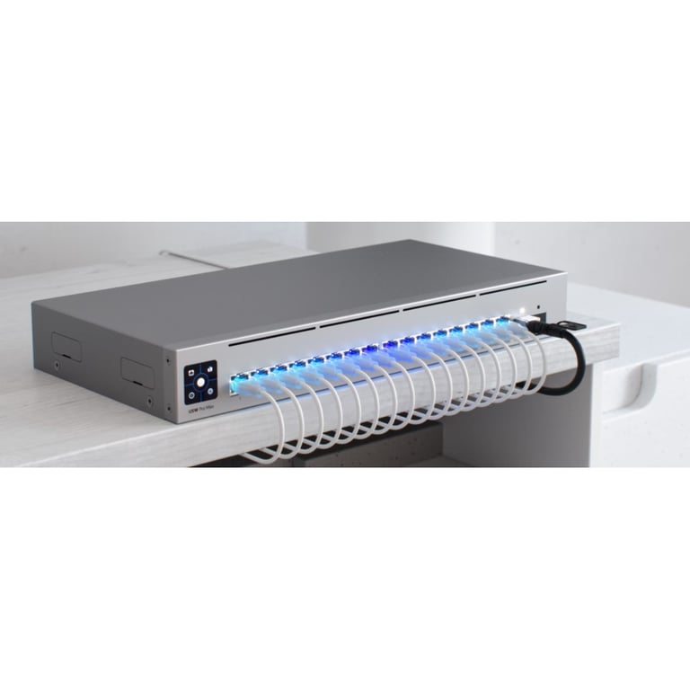 Комутатор мережевий Ubiquiti USW-PRO-MAX-16-POE - фото 8