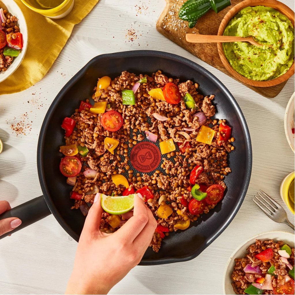 Сковорода Tefal Day by Day з кришкою 24 см (B5580423_SET) - фото 11 Сковорода Tefal Day by Day з кришкою 24 см (B5580423_SET) - фото 11