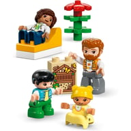 Конструктор LEGO DUPLO Town Сучасний родинний будинок із фігурками 3 в 1 (10470) - фото 8