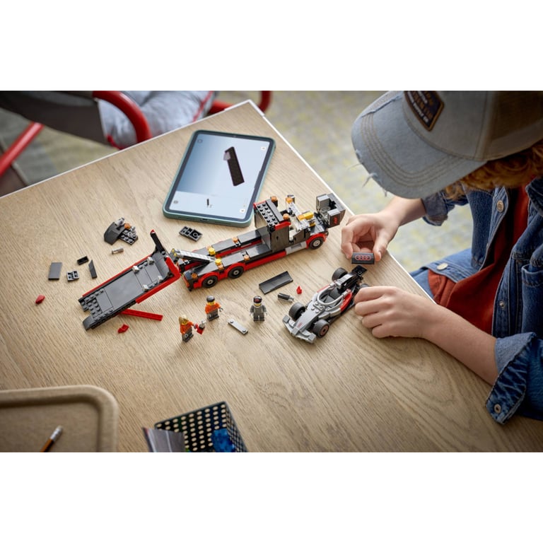Конструктор LEGO City Вантажівка для демонстрації F1 із перегоновим автомобілем Audi F1 (60493) - фото 8