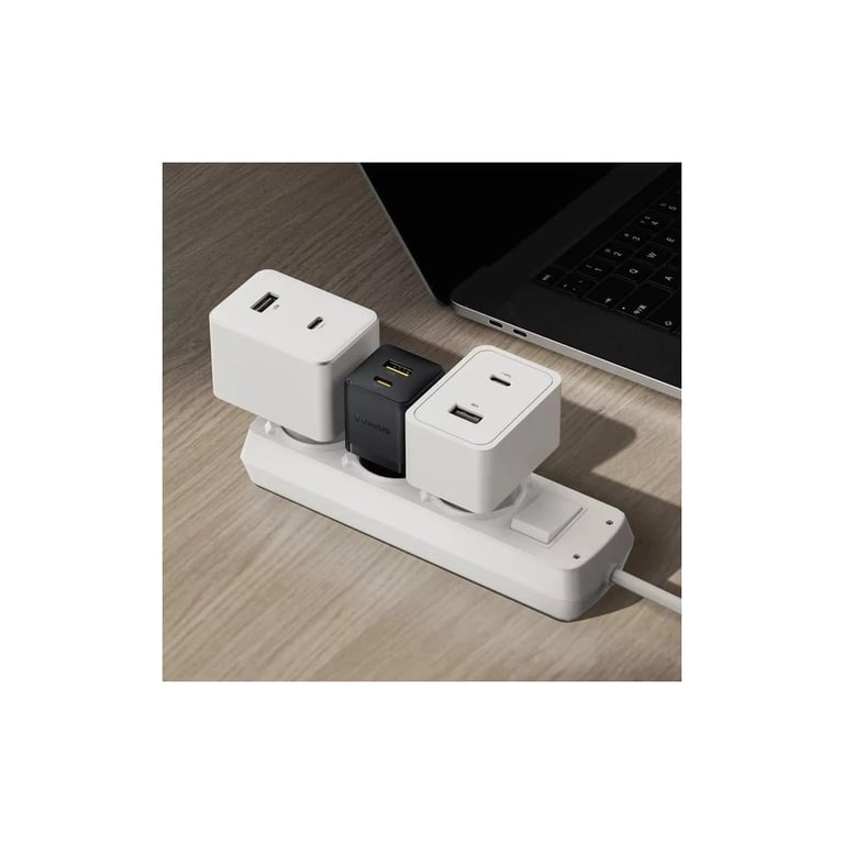 Зарядний пристрій Baseus 1xUSB-C PD20W + 1xUSB + cable USB-C to USB-C white (P10111608113-01) - фото 7