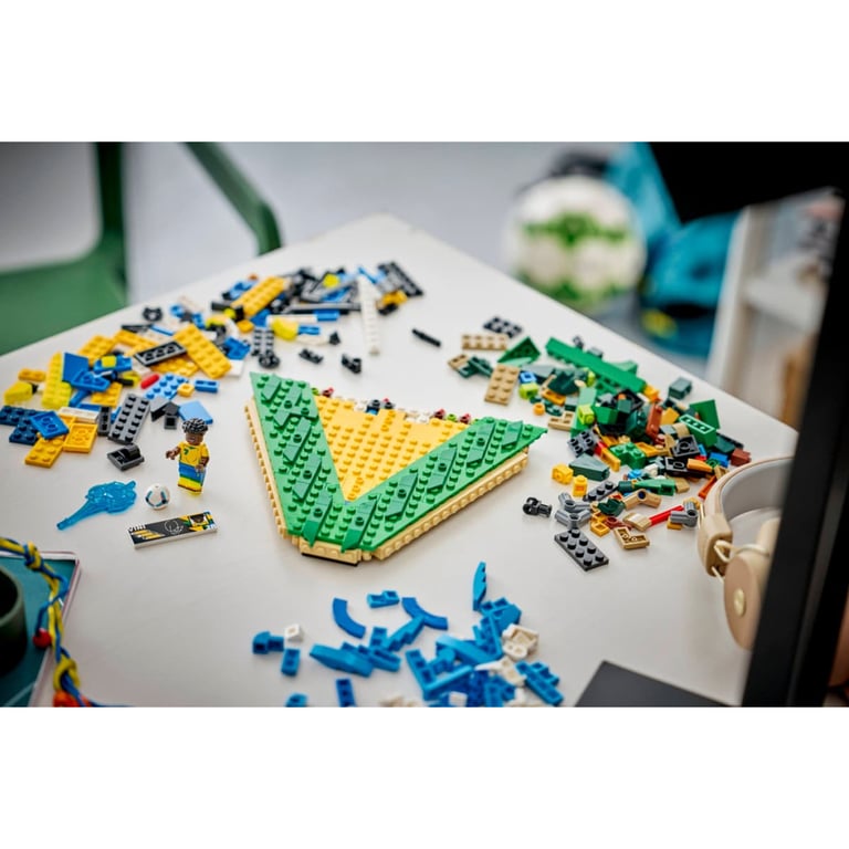 Конструктор LEGO Editions Football Вінісіус Жуніор — найкращі моменти футбольних матчів (43027) - фото 8