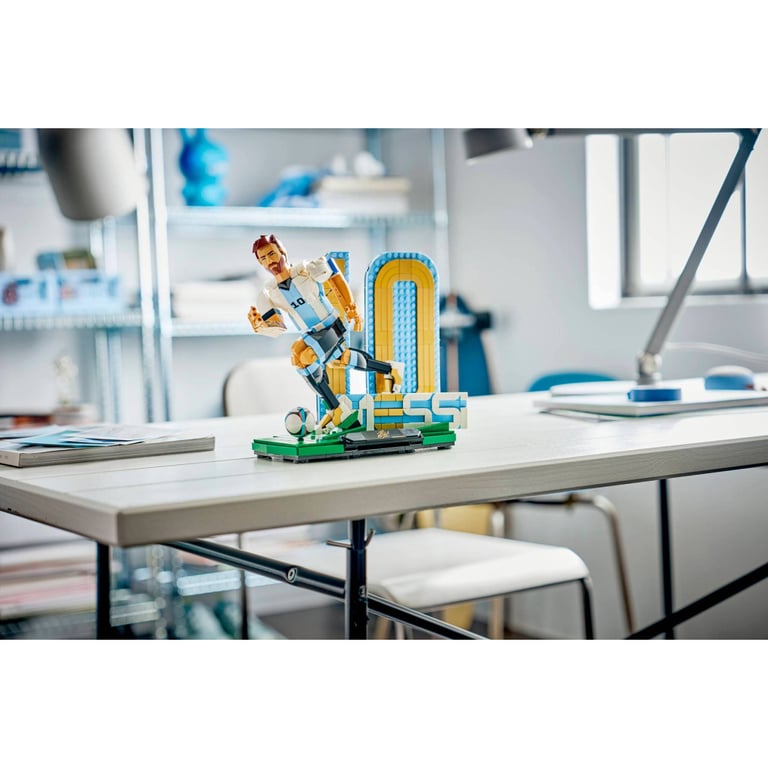 Конструктор LEGO Editions Football Ліонель Мессі — легенда футболу (43015) - фото 9