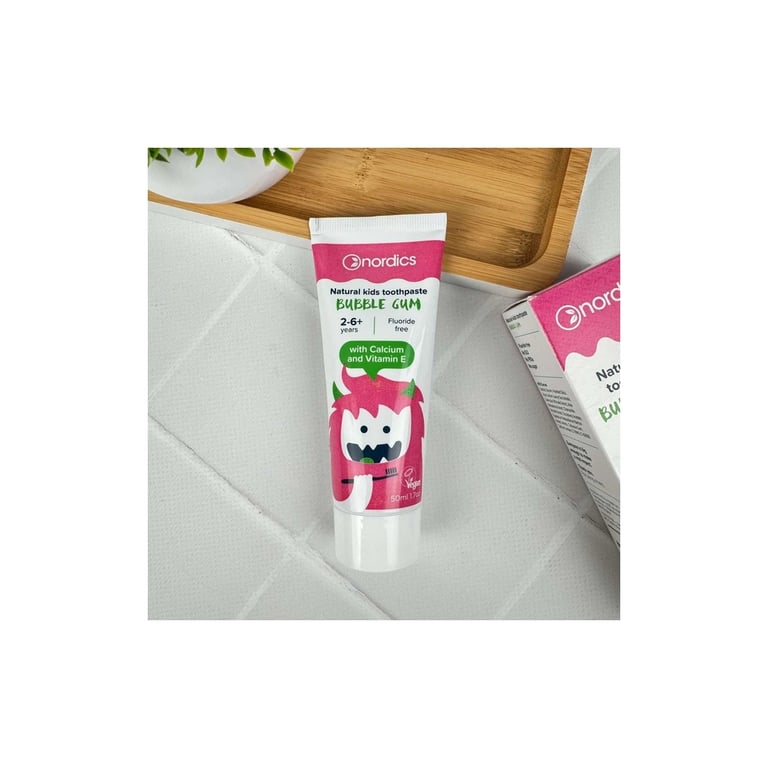 Дитяча зубна паста Nordics Kids Bubble Gum, 50 мл, 26 років, з гідроксиапатитом та кальцієм, без фтору, зі смаком жувальної (3800500324456) - фото 5