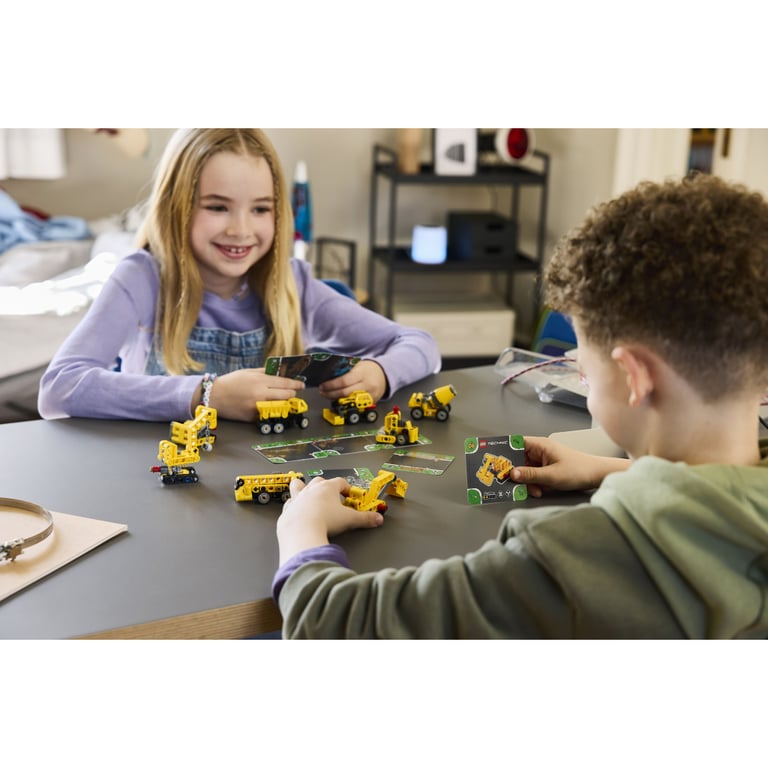 Конструктор LEGO Technic Потужні машини (42233) - фото 10